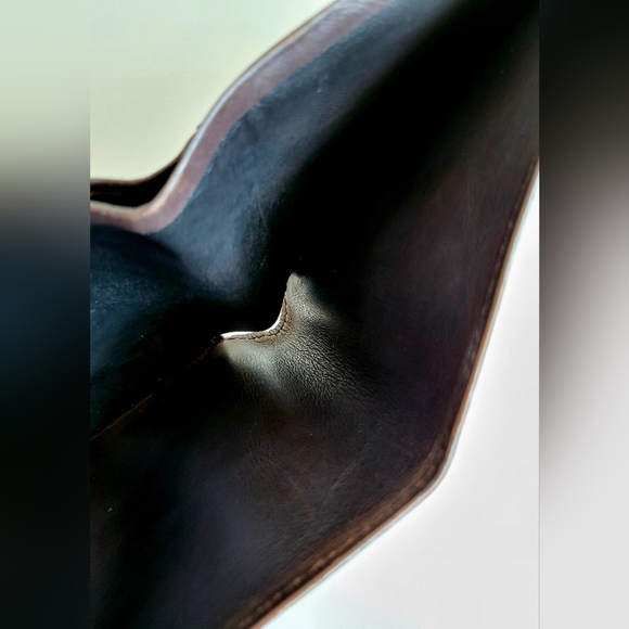 Louis Vuitton Men's Perforated Logo All-leather Wallet - Picture 4 of 11